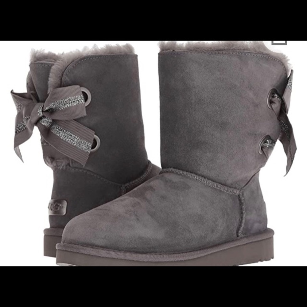 UGG WOMEN'S CUSTOMIZABLE BAILEY BOW SHORT Size 10